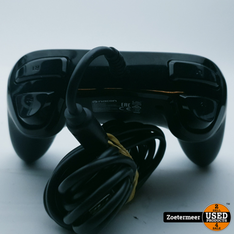 Playstation 4 Slim 500GB + Nacon Controller en Fifa 21