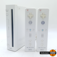 Nintendo Wii + 2 Controllers + spel (Geen Kabels)