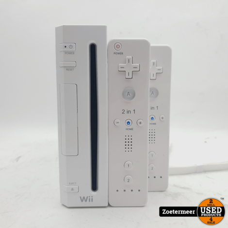 Wii + 2 Controllers