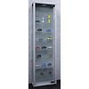 ebuy24 Edana Maxi vitrinekast 1 glazen deur met ledverlichting, glazen vitrinekast met 8 glazen plankenZilverkleurig.