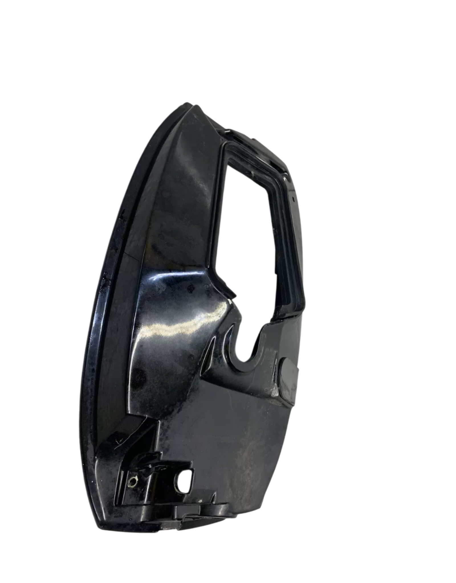 Mercury USED: 9204A1 BOTTOM COWL (MERCURY)