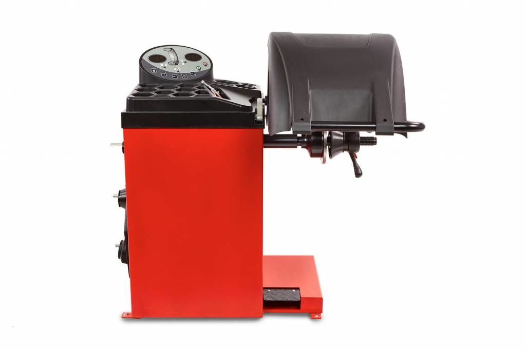 TM Profi Balancing Machine 10-24 inch with foot brake