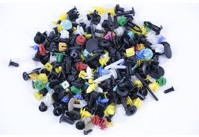 TM 500 Piece Assortment Upholstery Clips MIX