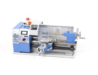 TM 180 x 300 Vario Metal lathe with digital display