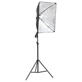 VD Fotostudioset met softboxlamp en achtergrond