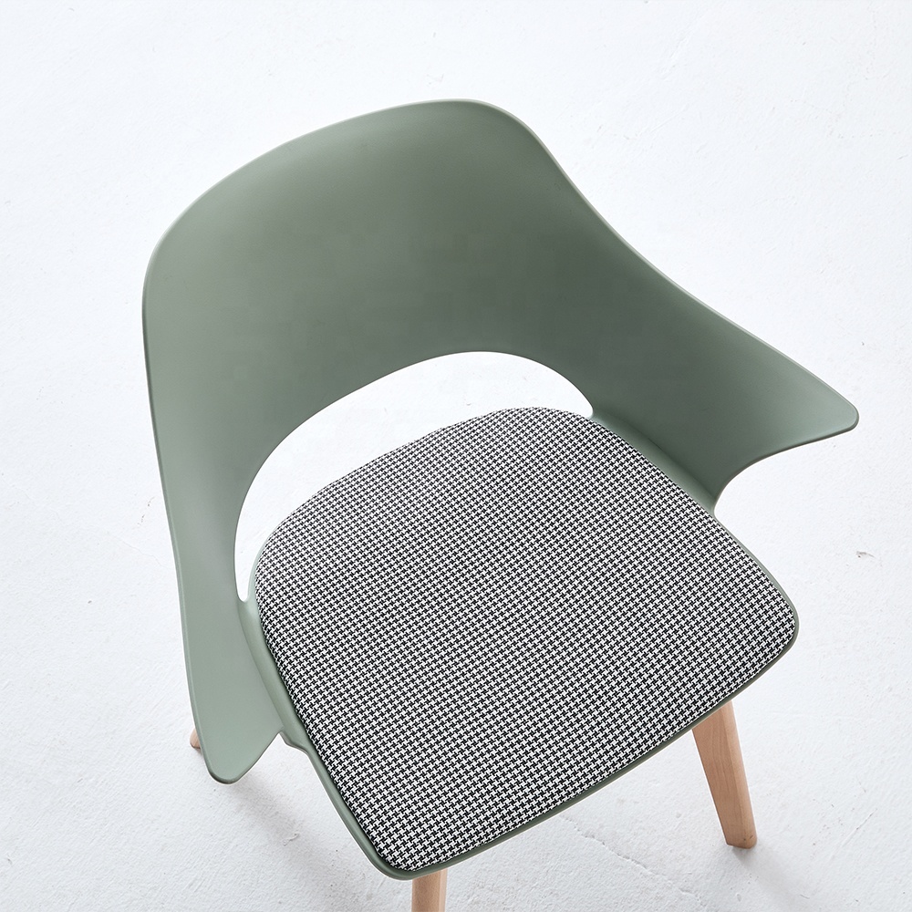 TM Stoel Luna groen: Scandinavisch design met moderne twist