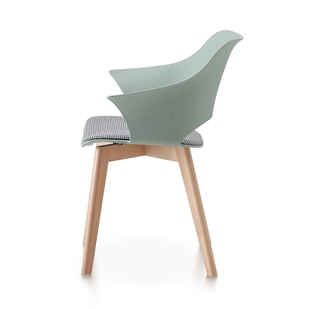 TM Stoel Luna groen: Scandinavisch design met moderne twist