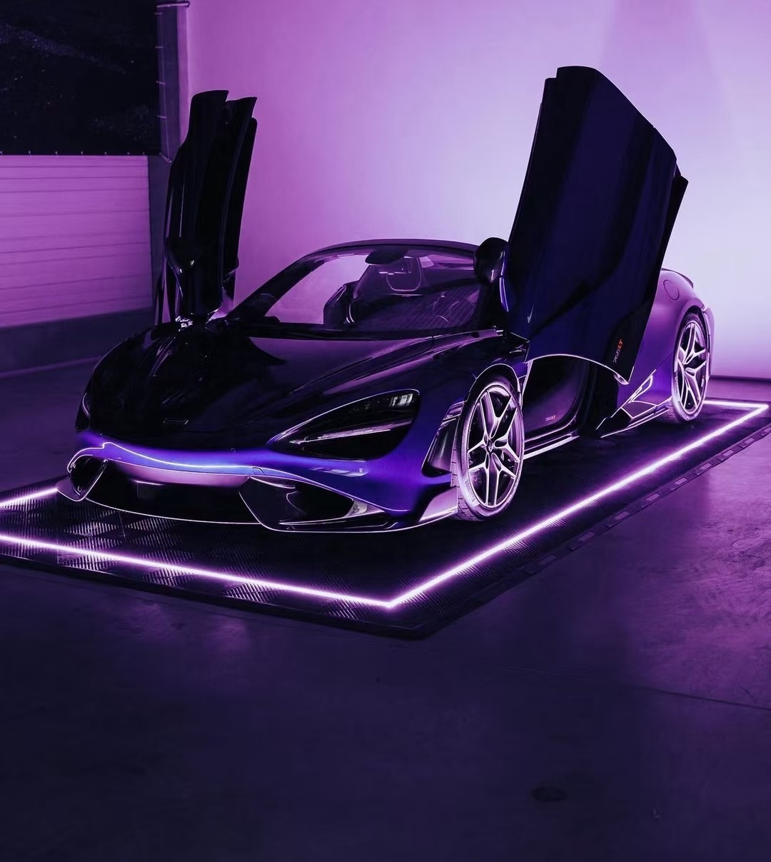TM Garagevloer, Detailing tegel, Open kliktegel hard zwart 4,8 x 2,4m met RGB Led