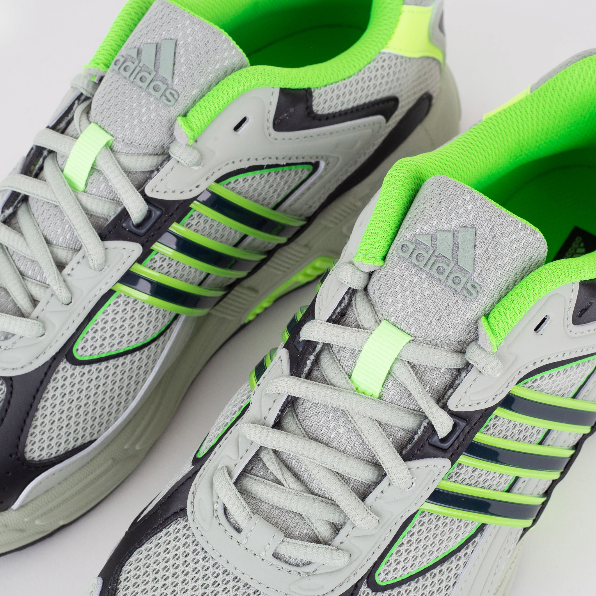 adidas Response CL Halo Green Core Black Solar Green - DIV. Amsterdam