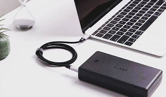 Blog beste powerbank voor je laptop - Externe Batterij