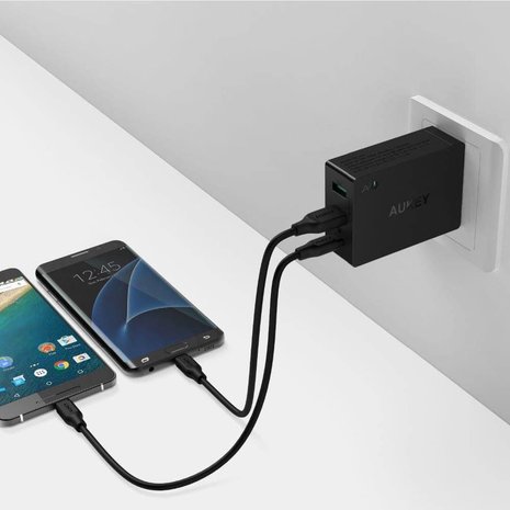 Aukey Aukey PA-Y4 3-poort USB-C Lader Aukey Aukey PA-Y4 3-poort USB-C Lader