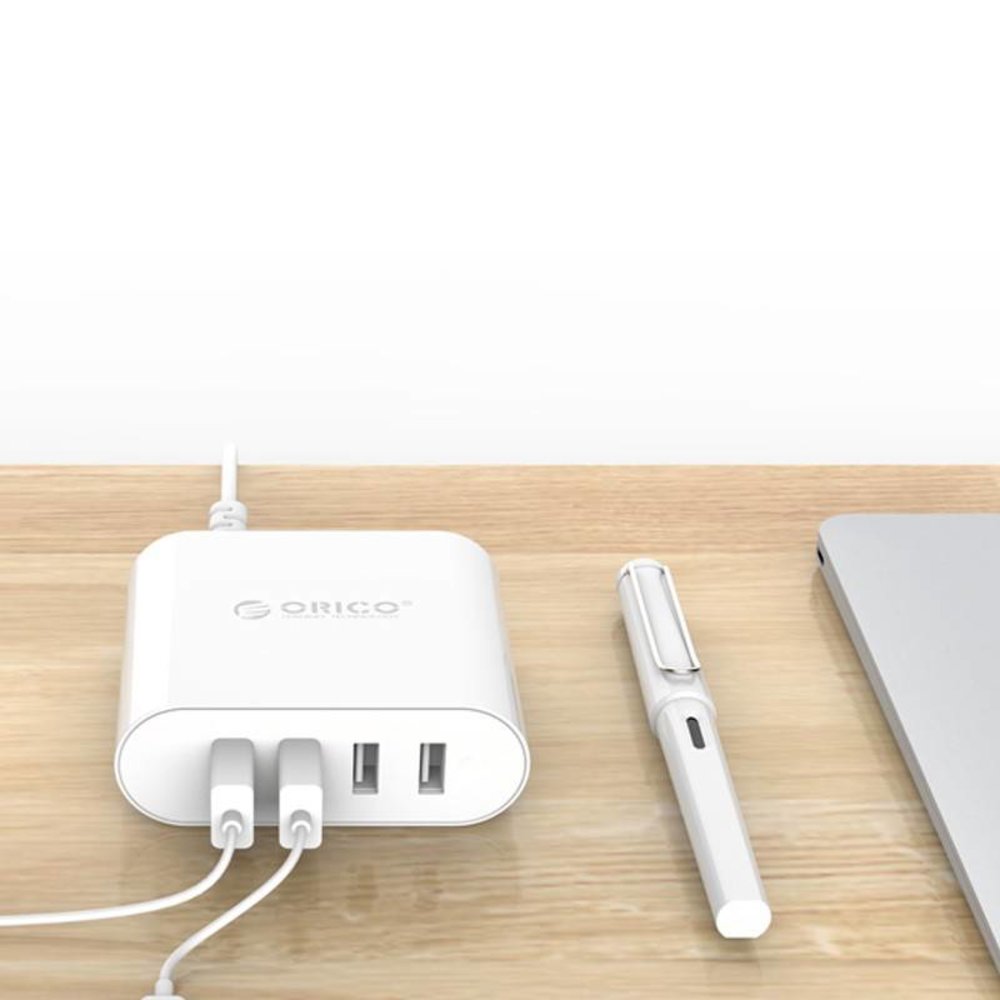 Movadi Movadi CB-4U 4-poort USB Multi Lader Wit