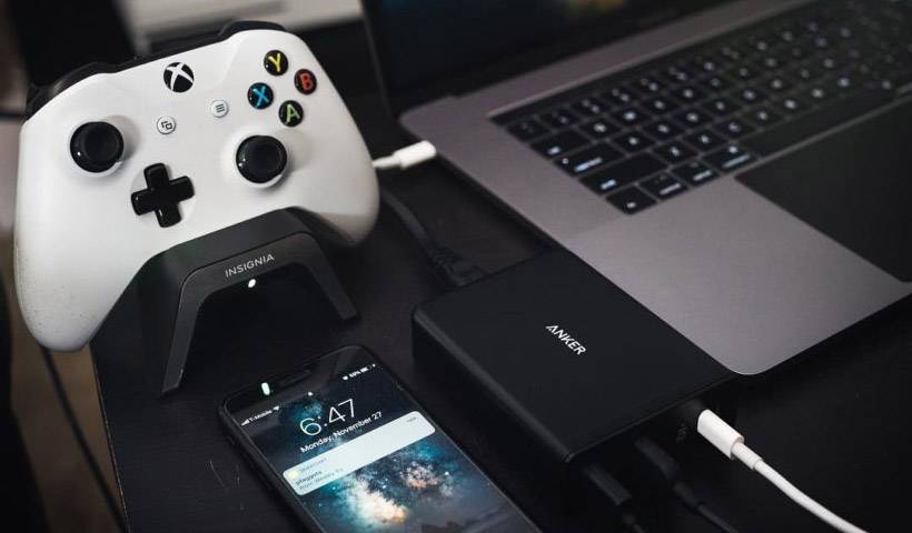 Powerbank voor Xbox en Playstation
