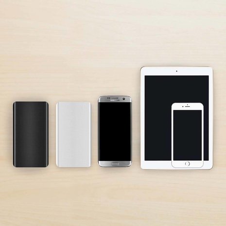 Movadi Movadi ZM10 Compact Powerbank 10.000 mAh Zwart Movadi Movadi ZM10 Compact Powerbank 10.000 mAh Zwart