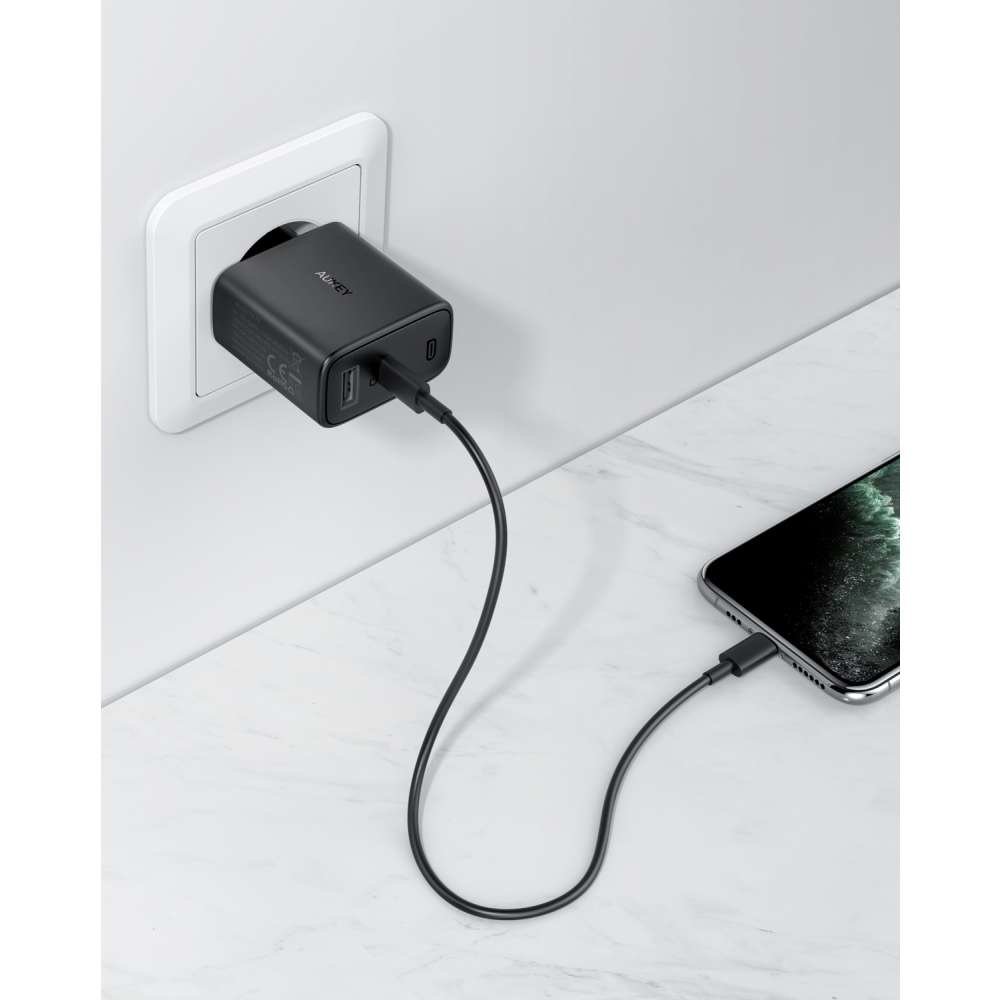 Aukey Aukey PA-F3S USB / USB-C PD oplader 32W