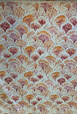 Ethnische Palmenblüten in auffälligen Rosa und Orangetönen