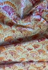 Ethnische Palmenblüten in auffälligen Rosa und Orangetönen