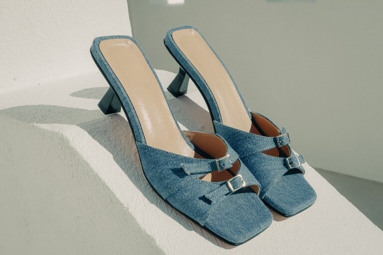 Cara Rosa GIULIA - KITTEN HEEL SANDAAL - DENIM
