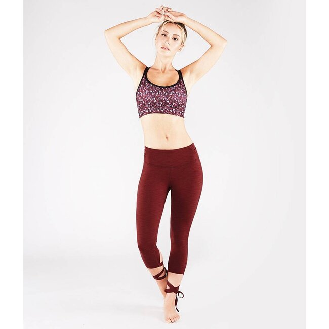 Manduka Flux Leggings - Ruby - Capri Yoga Leggings