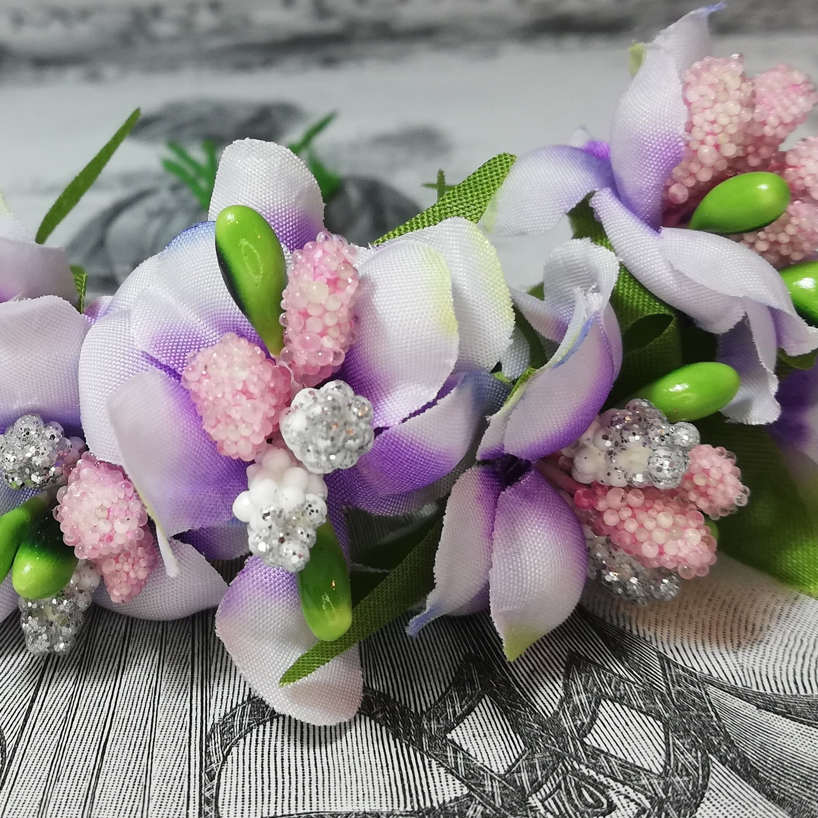 Little posy of flowers with beads.