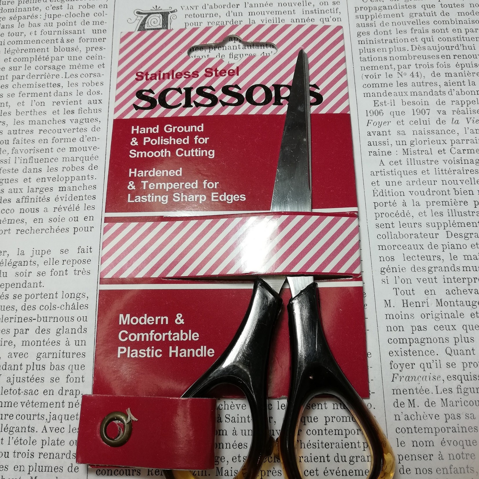 Savoy small handsewing scissors.