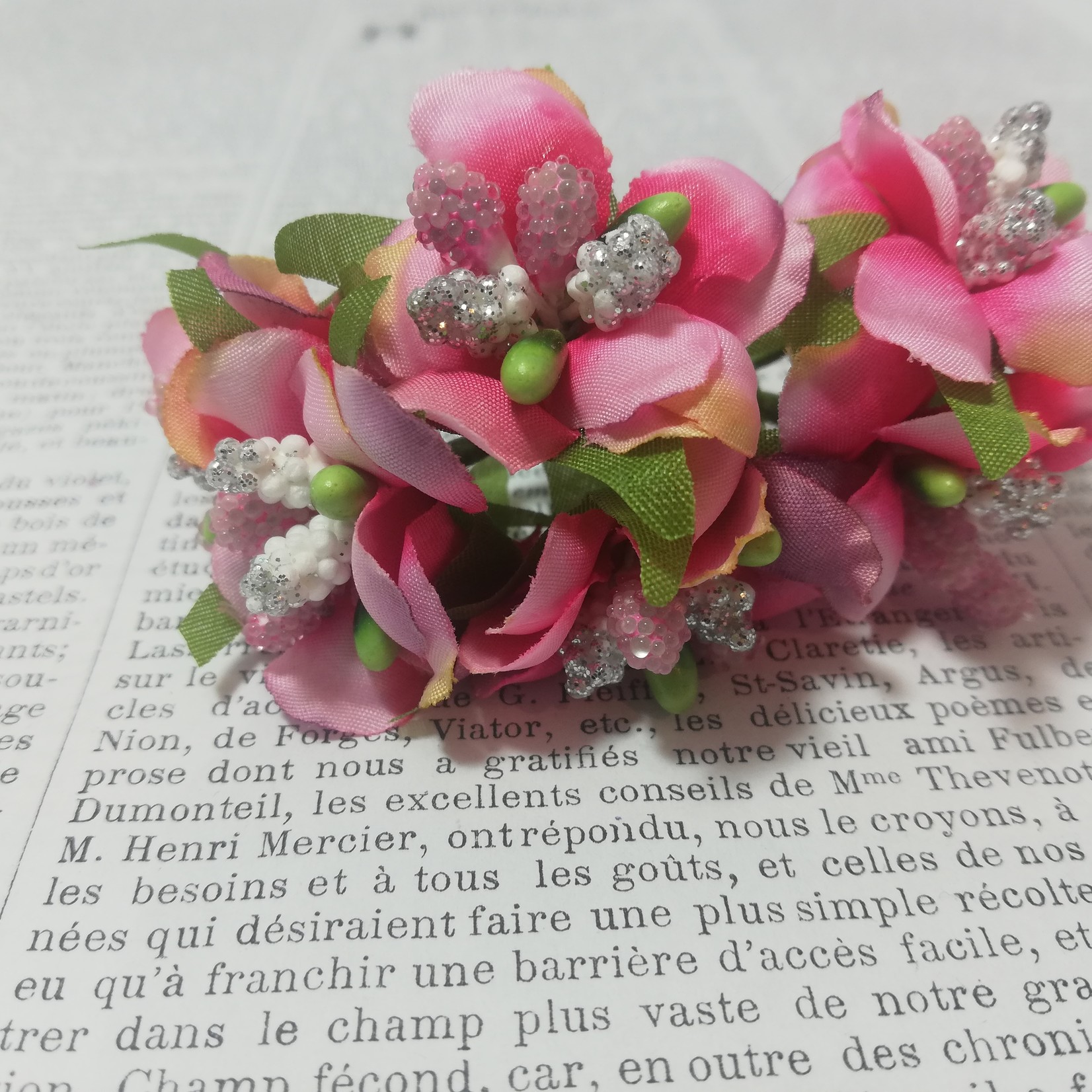 Little posy of flowers with beads.