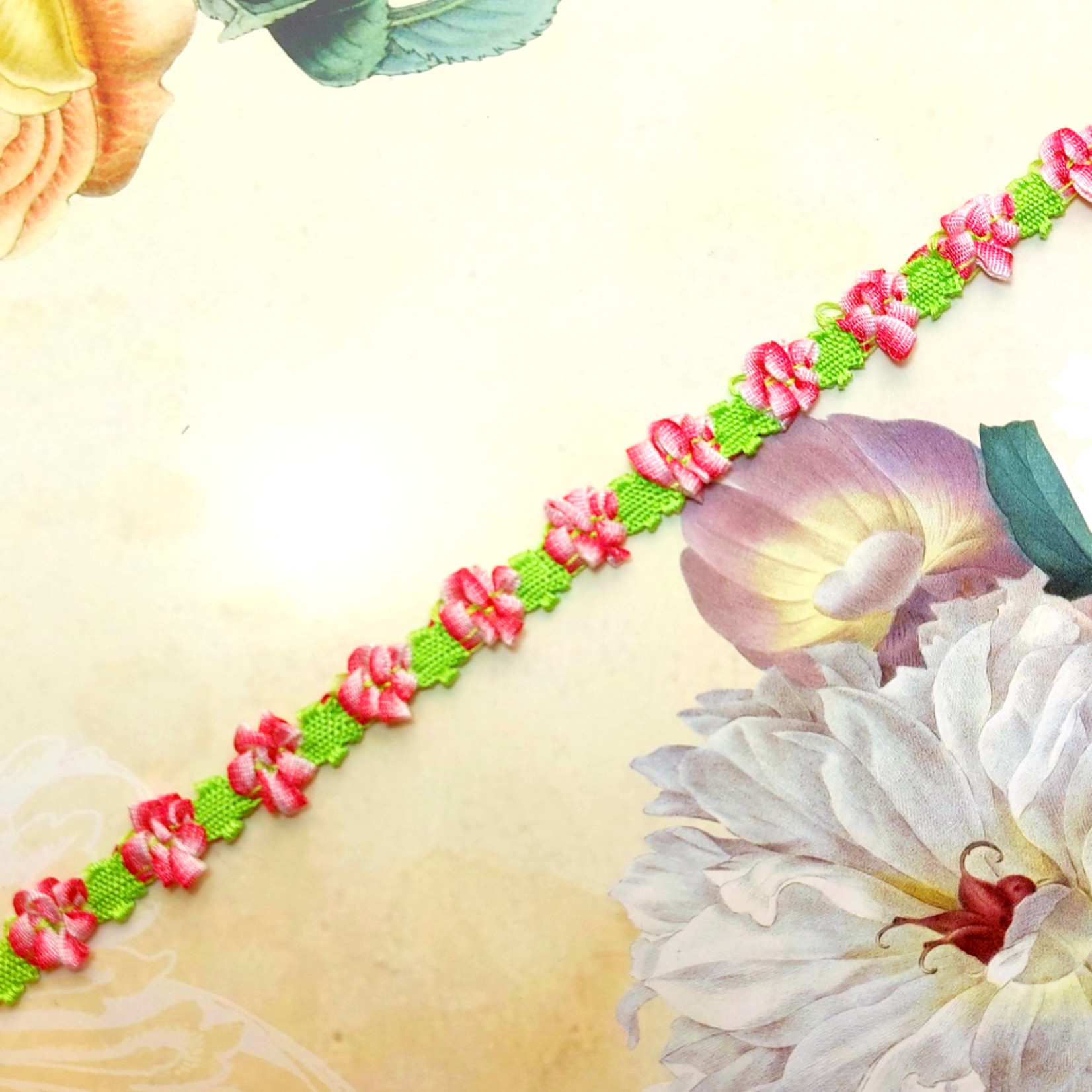 18th century Floral trim pink/green - La Rose Passementarie