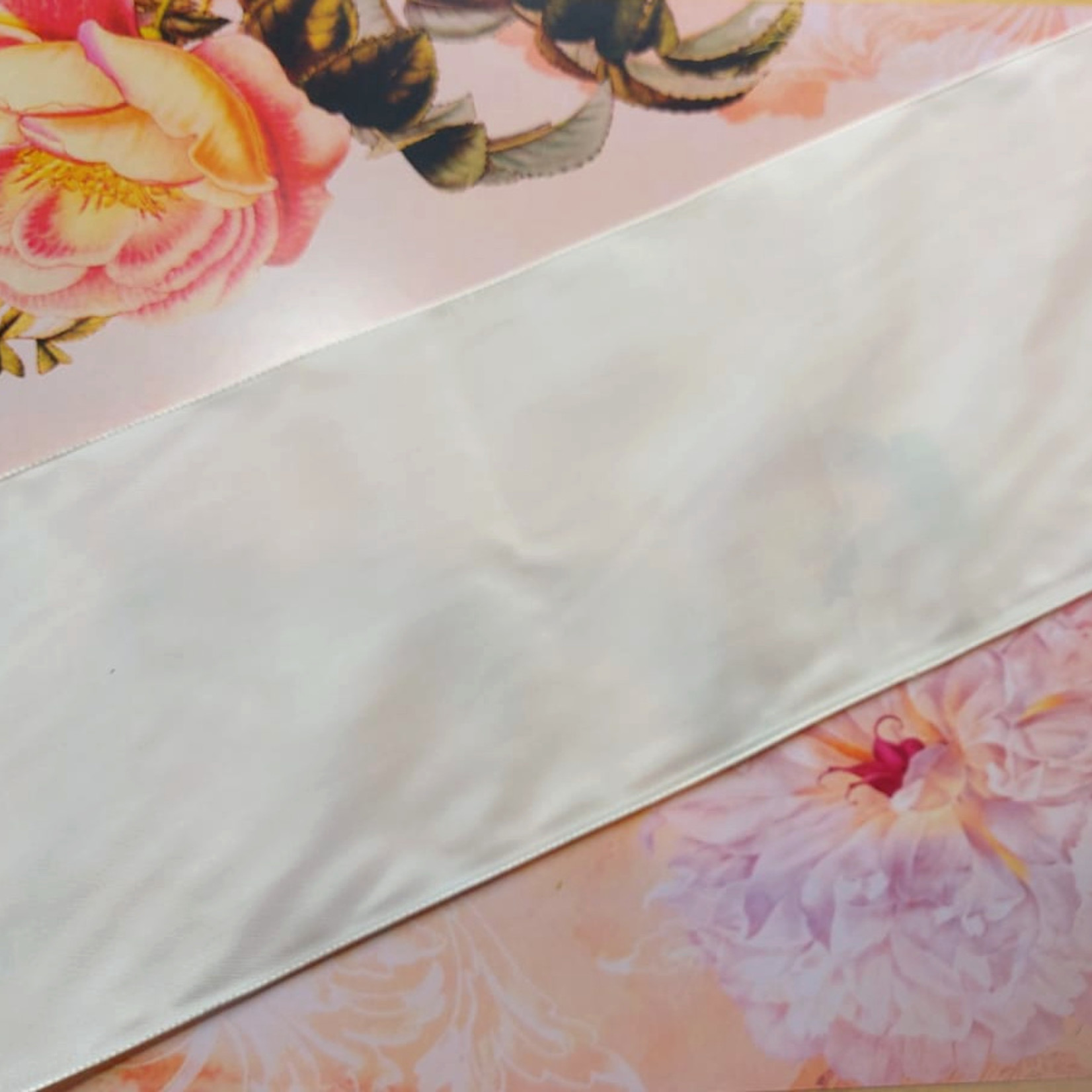 Antique Taffeta White Pink diff. widths