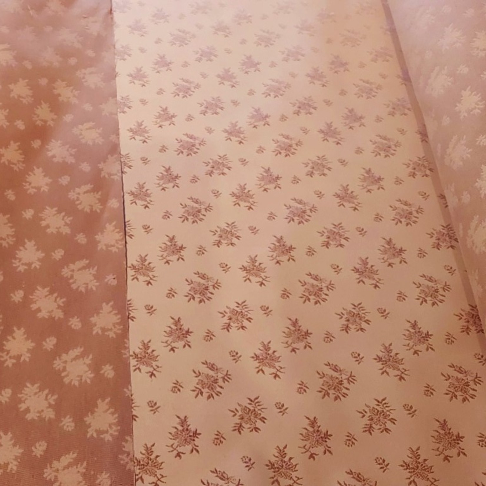 Coutil Brocade Pink/Beige Floral