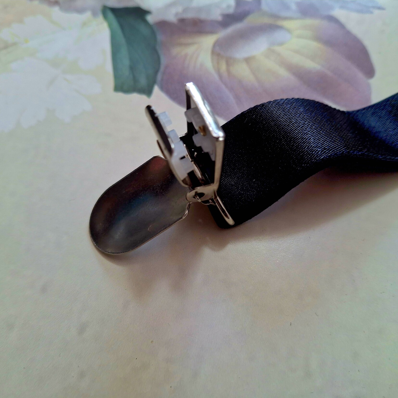 Loose garters with hook  Heavy Duty