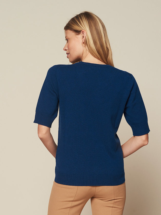 blue short sleeve jumper