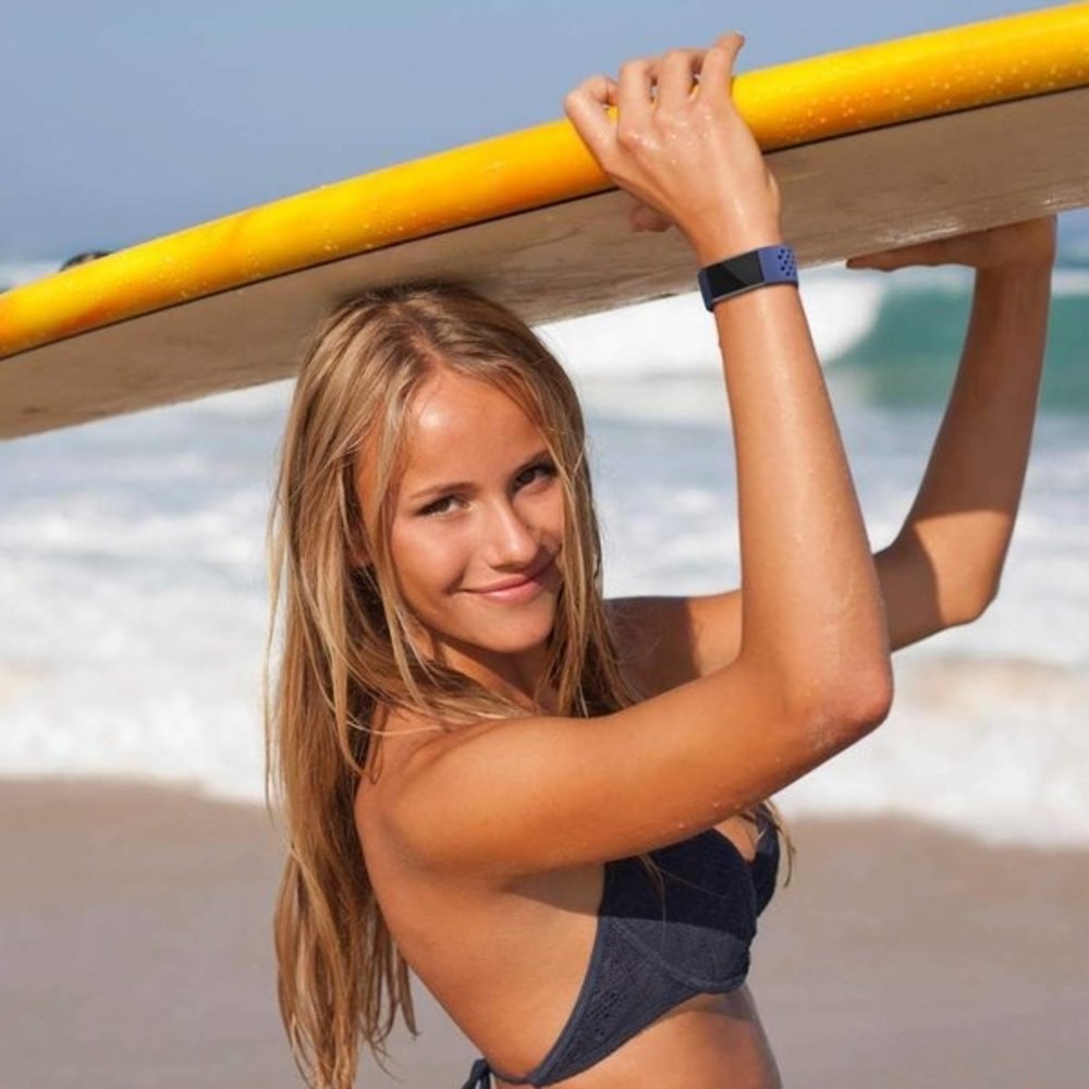 Fitbit Charge 4 siliconen bandje met gaatjes (donkerblauw)