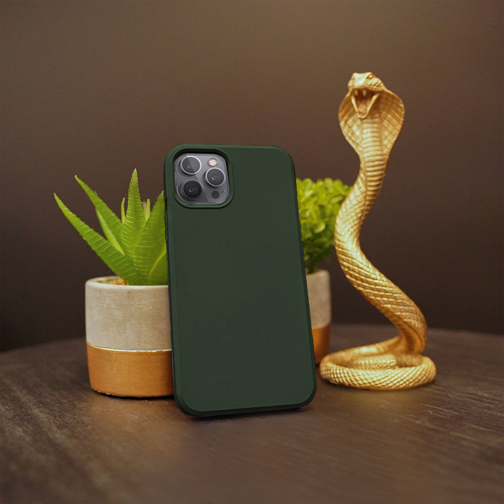 ShieldCase® ShieldCase iPhone 13 Pro silicone case (donkergroen)