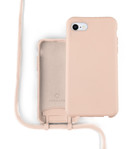 Coverzs Coverzs Silicone case met koord iPhone SE 2022 (roze)