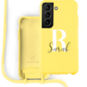 Coverzs Coverzs Silicone case met koord Samsung Galaxy S21 Plus (Geel) - Initial + Name Coverzs Coverzs Silicone case met koord Samsung Galaxy S21 Plus (Geel) - Initial + Name