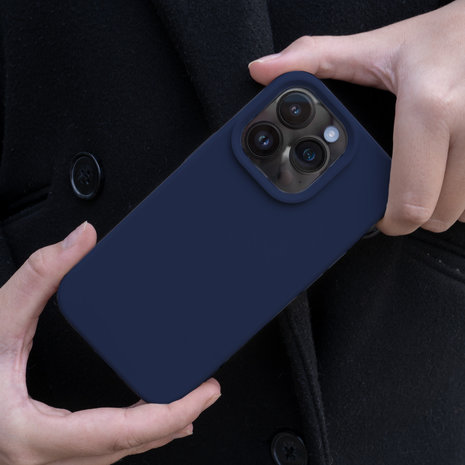 Coverzs Coverzs Solid silicone case iPhone 14 Pro Max (marine blauw)