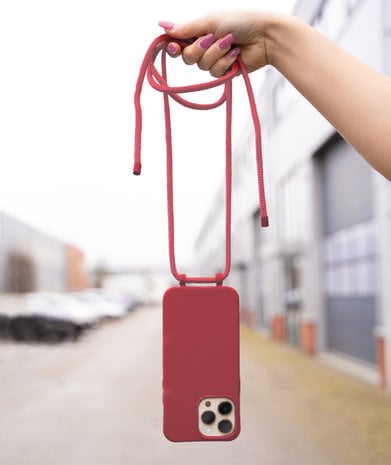 Coverzs Coverzs Silicone case met koord iPhone 14 (rood)