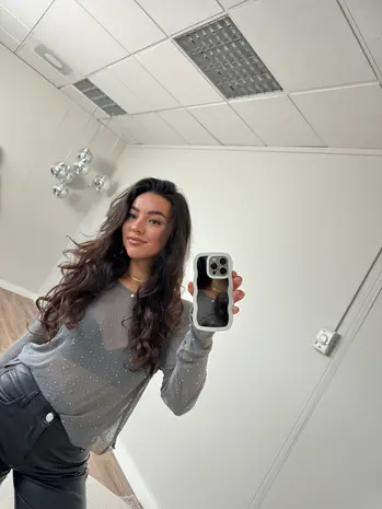 xoxo Wildhearts xoxo Wildhearts Wavy mirror case Creme - iPhone 11 Pro hoesje xoxo Wildhearts xoxo Wildhearts Wavy mirror case Creme - iPhone 11 Pro hoesje