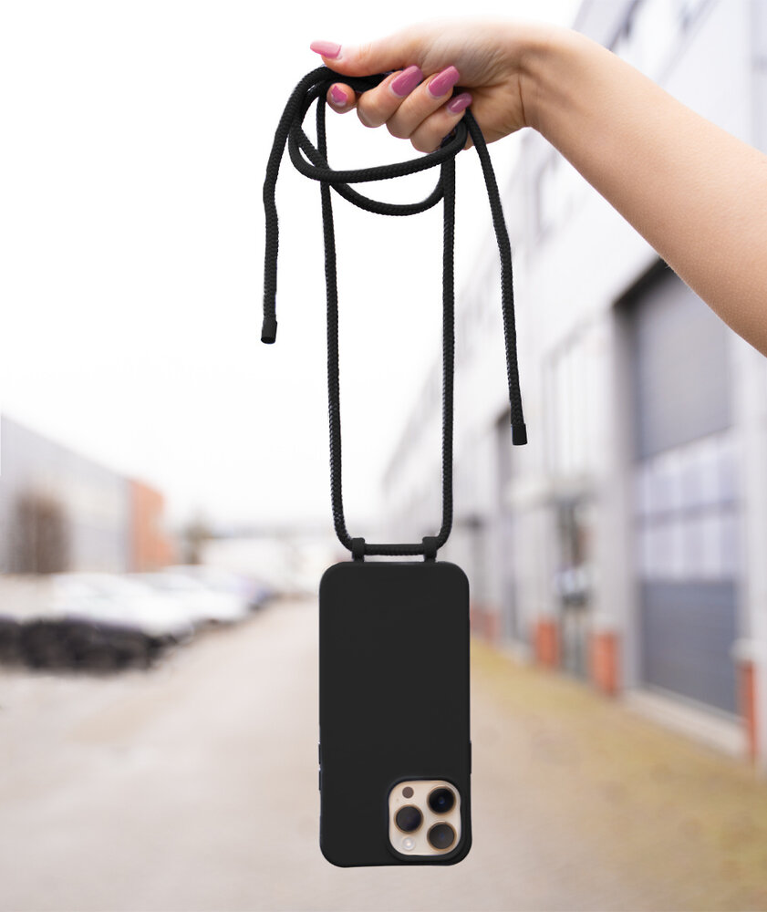 Coverzs Coverzs iPhone 15 silicone hoesje met koord (zwart)