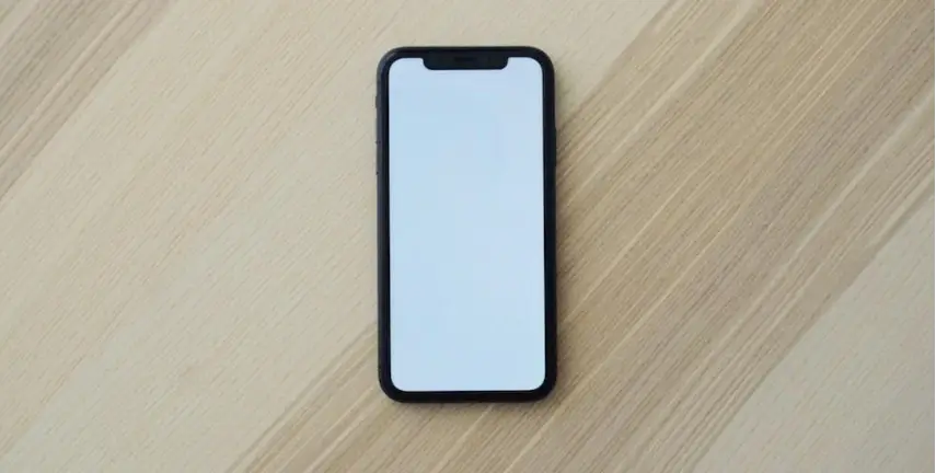 Moet iPhone eerst opgeladen worden? Moet iPhone eerst opgeladen worden?