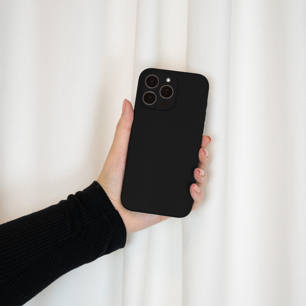 Coverzs Coverzs iPhone 15 Pro Max Solid silicone hoesje (zwart)