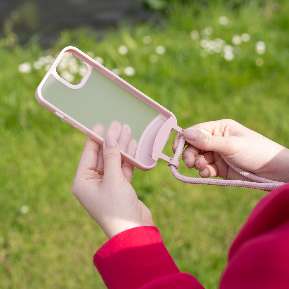 Coverzs Coverzs iPhone X Mat hoesje met koord (roze)