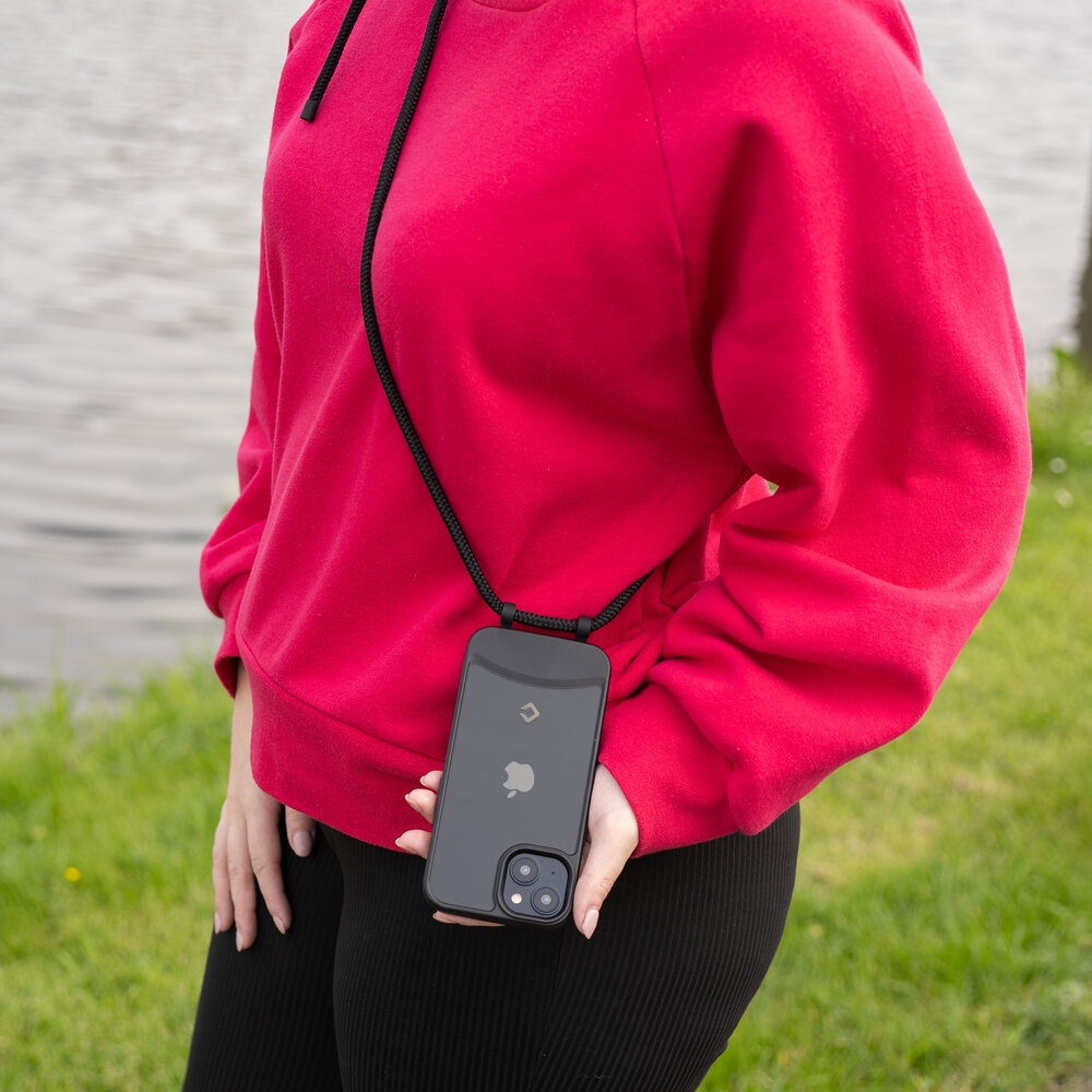 Coverzs Coverzs iPhone 8 Mat hoesje met koord (zwart) Coverzs Coverzs iPhone 8 Mat hoesje met koord (zwart)