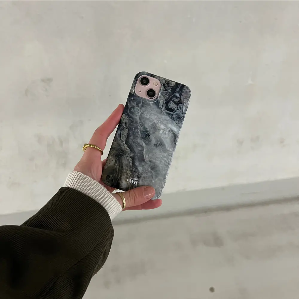 xoxo Wildhearts xoxo Wildhearts Marble Grey River - iPhone 13 Pro Max hoesje xoxo Wildhearts xoxo Wildhearts Marble Grey River - iPhone 13 Pro Max hoesje