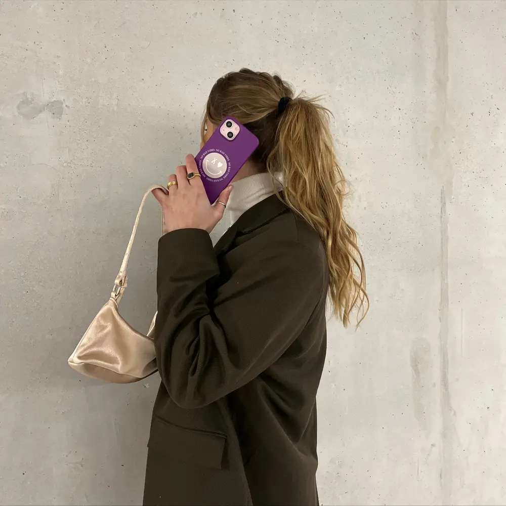 xoxo Wildhearts xoxo Wildhearts No Bad Vibes - iPhone 13 Pro Max hoesje xoxo Wildhearts xoxo Wildhearts No Bad Vibes - iPhone 13 Pro Max hoesje