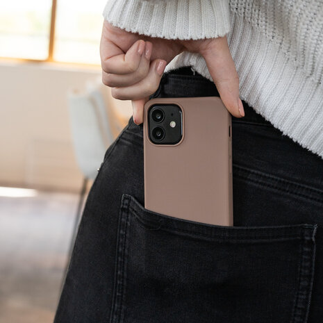 ShieldCase® ShieldCase Silicone case iPhone 12 (lichtbruin)