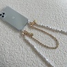 xoxo Wildhearts iPhone 13 Pro Max transparant hoesje met lang Pearlfection koord xoxo Wildhearts iPhone 13 Pro Max transparant hoesje met lang Pearlfection koord