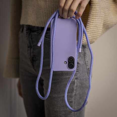 Coverzs Coverzs iPhone 16 siliconen hoesje met koord (paars)