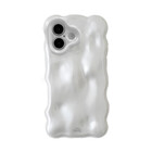 xoxo Wildhearts xoxo Wildhearts Bubbly case White - iPhone 16 Plus hoesje