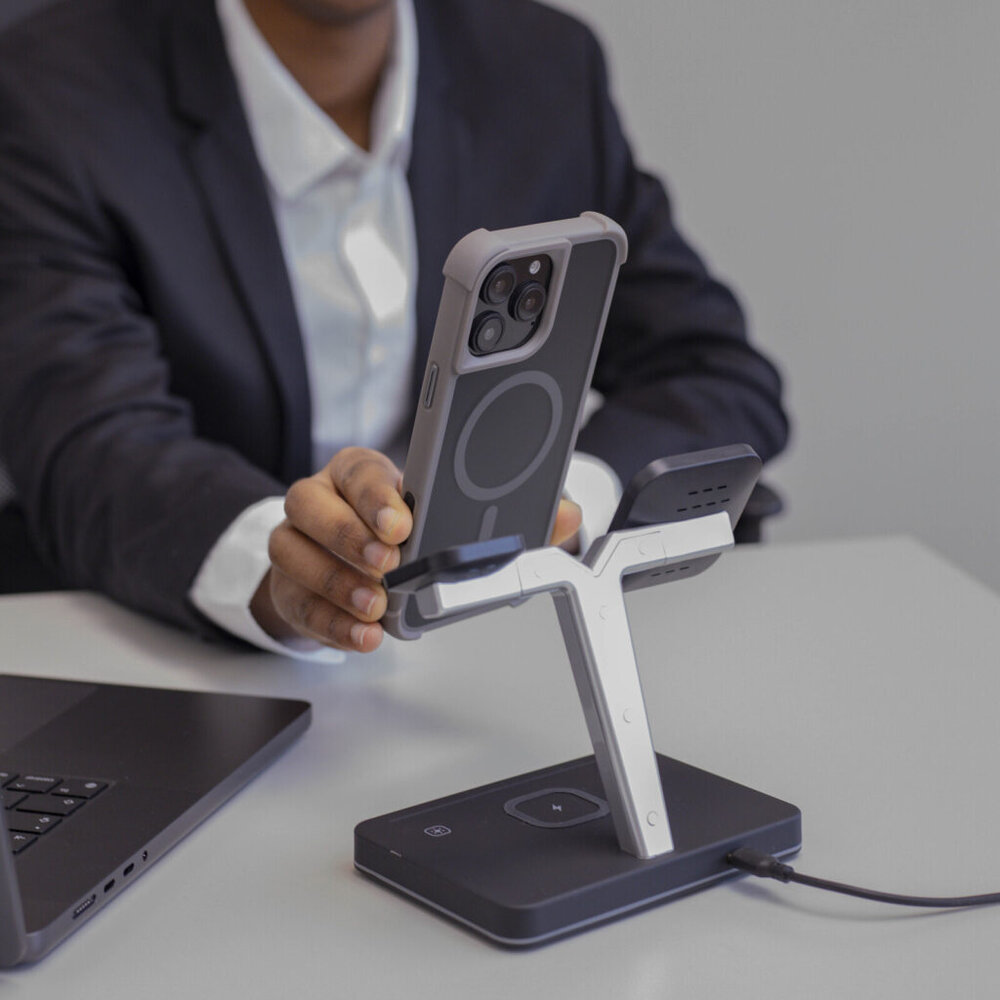 Coverzs Coverzs iPhone 14 Pro matte Shock case met MagSafe (grijs) Coverzs Coverzs iPhone 14 Pro matte Shock case met MagSafe (grijs)